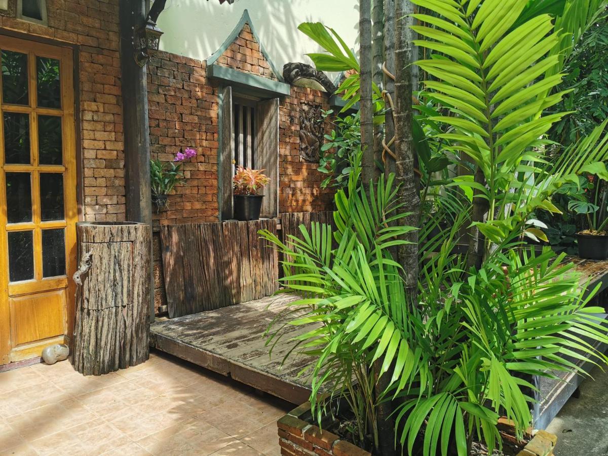 Sri Ayuttaya Guesthouse Bangkok Exterior foto
